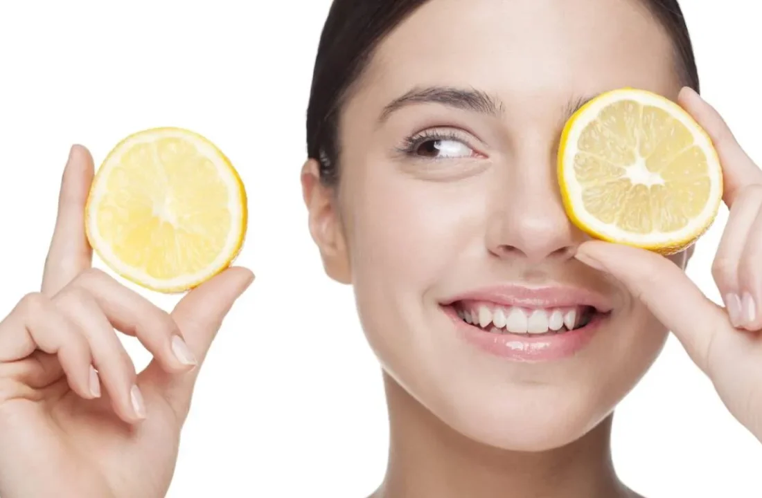 آیا لیمو برای لک صورت خوب است؟ نظر متخصص پوست + روش صحیح مصرف